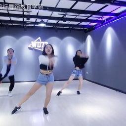 气球舞成人舞蹈视频大全,轻盈飘逸,尽享舞蹈魅力